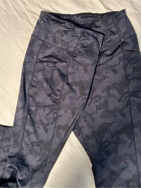 Mondetta Black Heathered Camo Performance Leggings